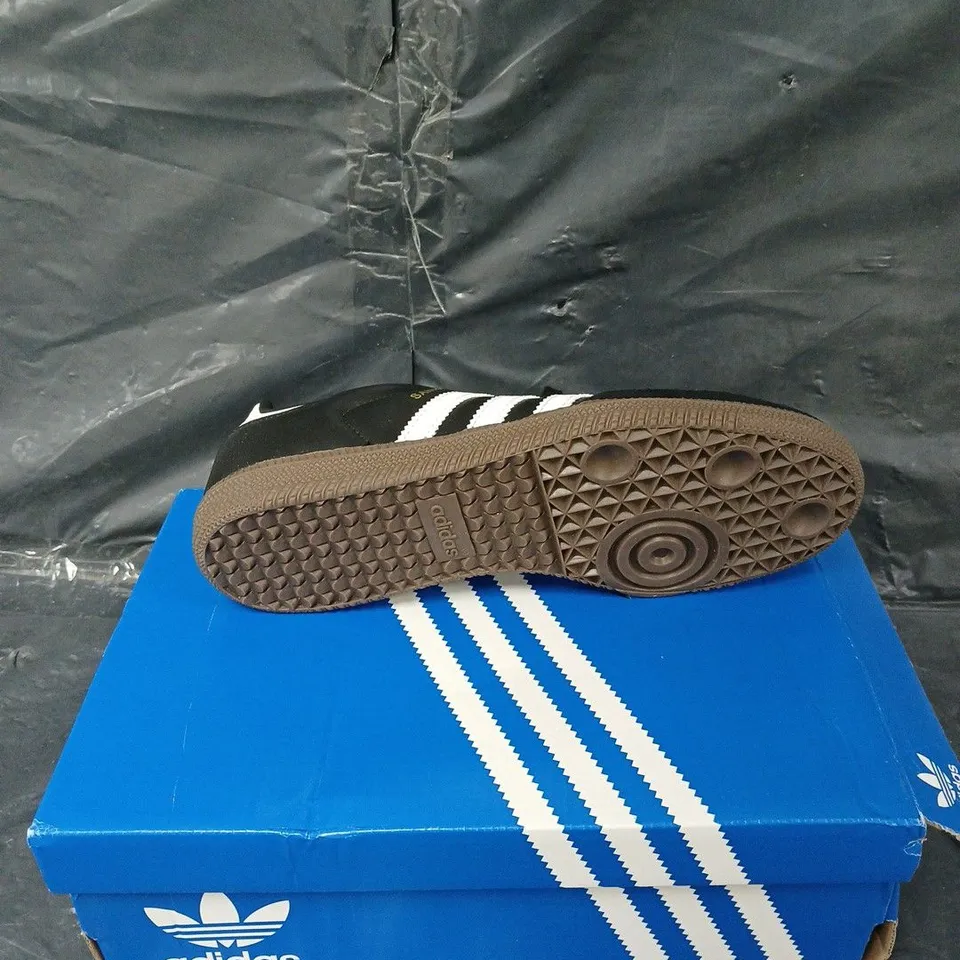 BOXED PAIR OF ADIDAS SAMBA OG BLACK UK 5