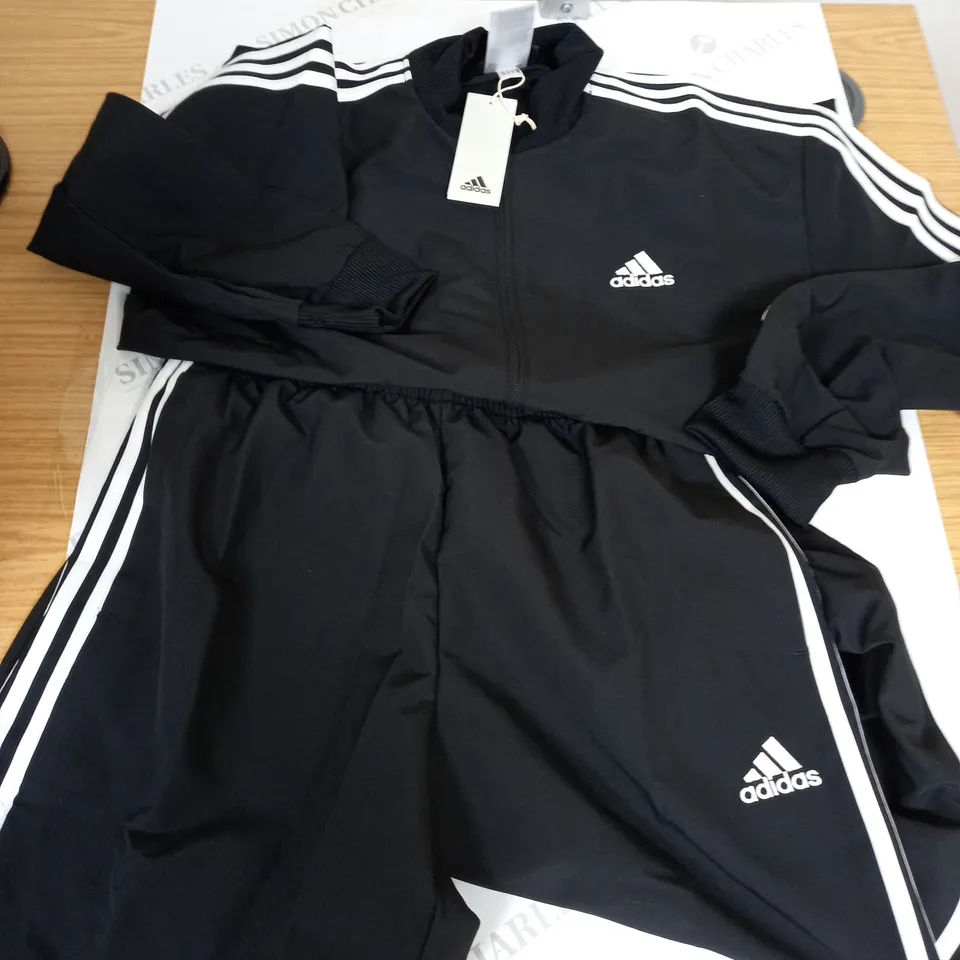 ADIDAS BLACK & WHITE TRACKSUIT - M