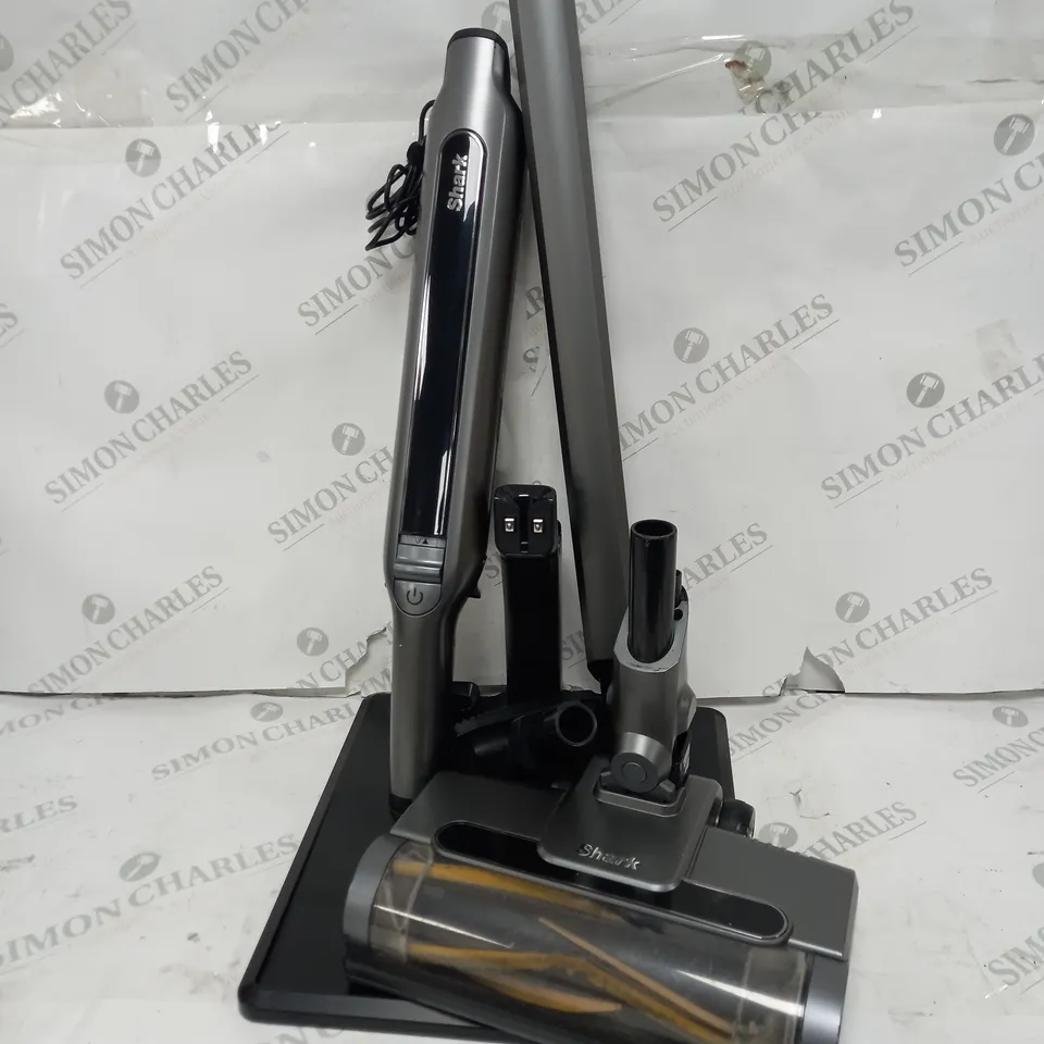 BOXED SHARK WANDVAC 2-IN-1 LIGHTWEIGHT CORDLESS HANDHELD VACUUM CLEANER WV361UK