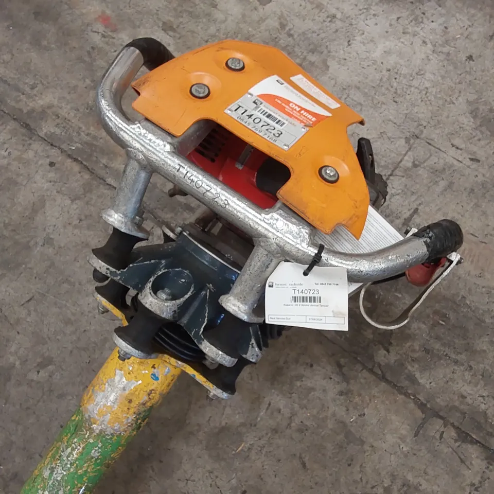 ROBEL 62.05 2 STROKE VERTICAL TAMPER - RAILWAY MAINTENANCE TOOL