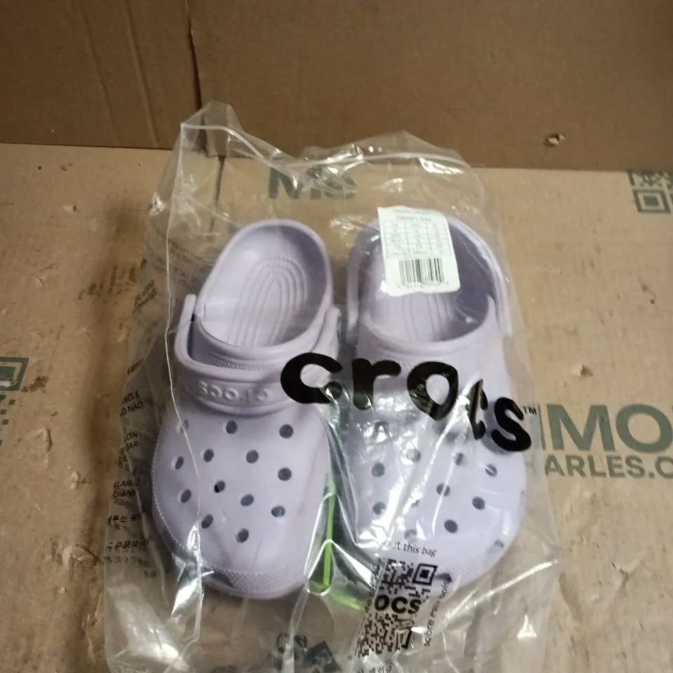 CROCS CLASSIC CLOG – LAVENDER – KIDS' SHOES (UK J4 / EU 36–37) 