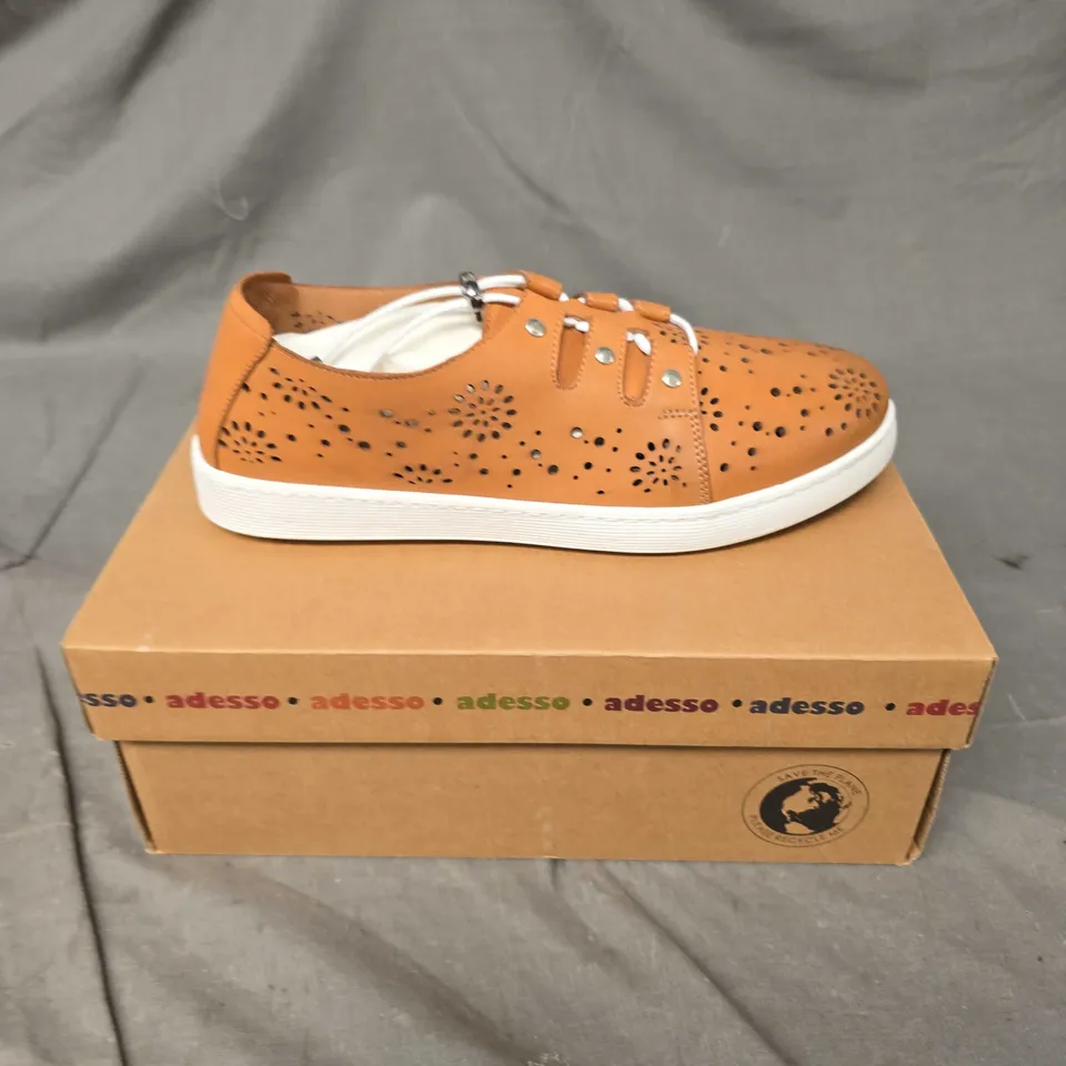 BOXED PAIR OF ADESSO FLORAL PINHOLE TRAINERS IN TAN - 7