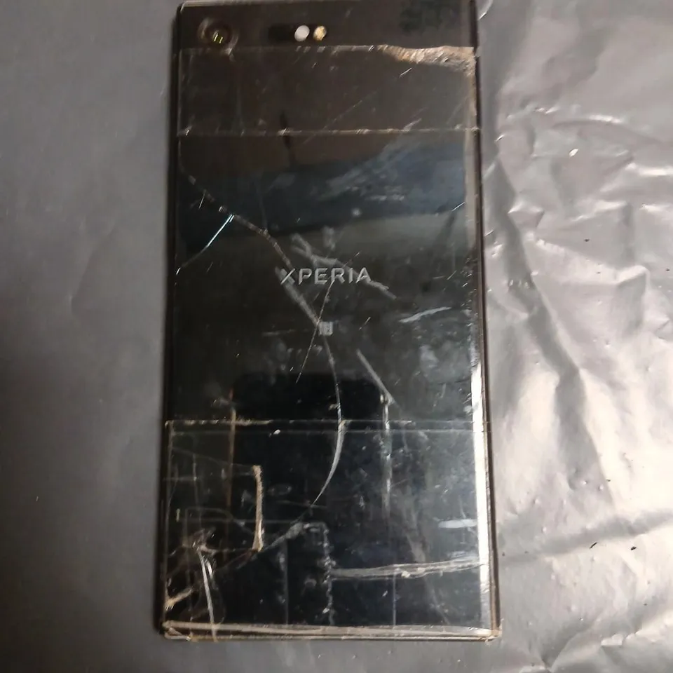 SONY XPERIA SMARTPHONE – BLACK – CRACKED SCREEN