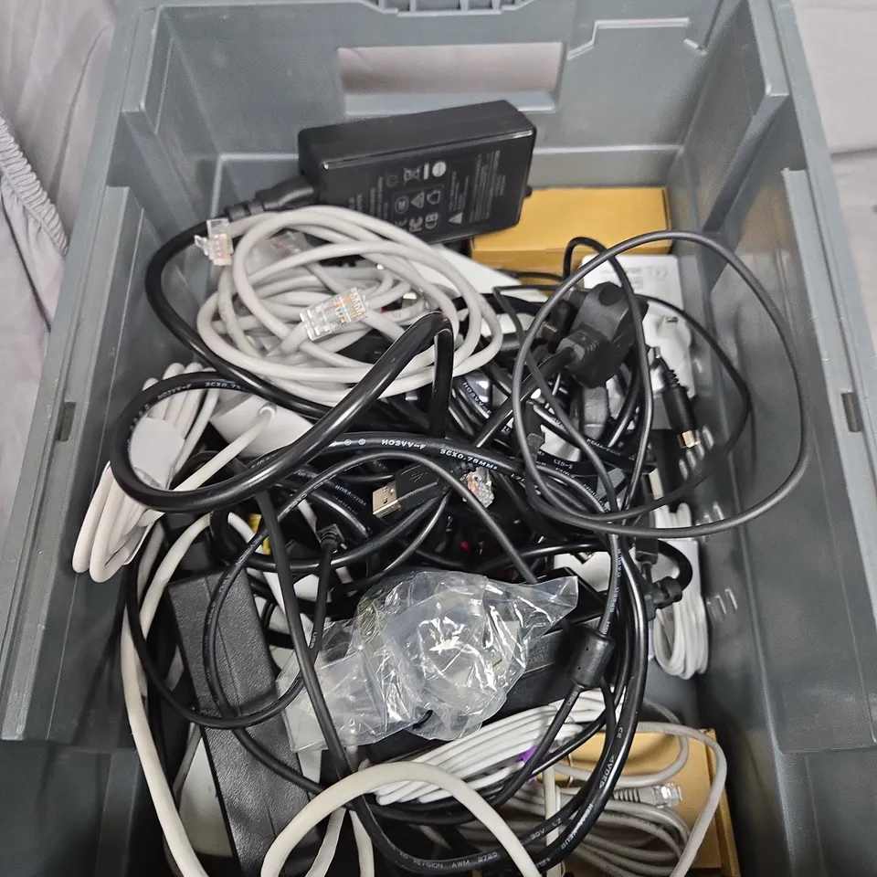 APPROXIMATELY 20 ELECTRICAL ITEMS TO INCLUDE - REMOTE CONTROLS, TELEPHONE CABLE AND POWER ADAPTERS