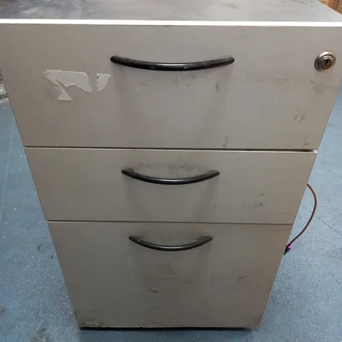 DRAWER UNIT ON WHEELS - COLLECTION ONLY