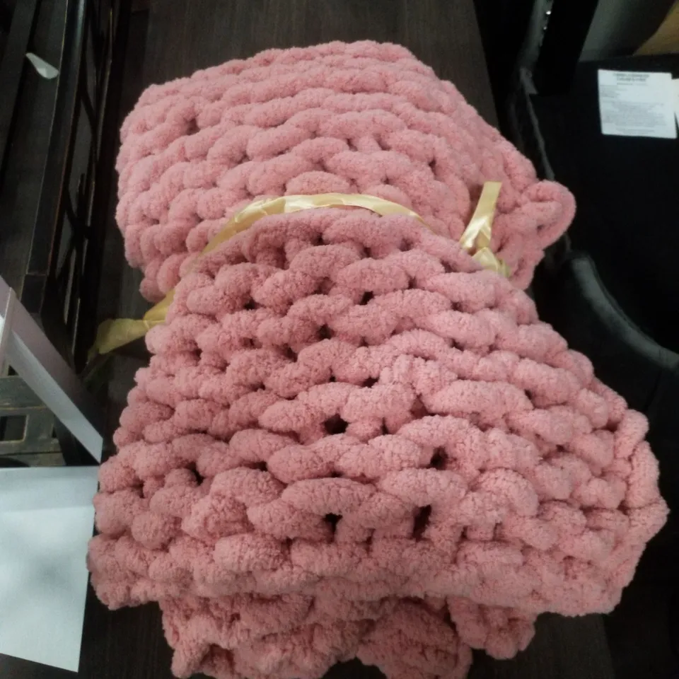 STRETCHABLE HAND-WOVEN EXTRA THICK WOOL BLANKET - 150×80CM - PINK 