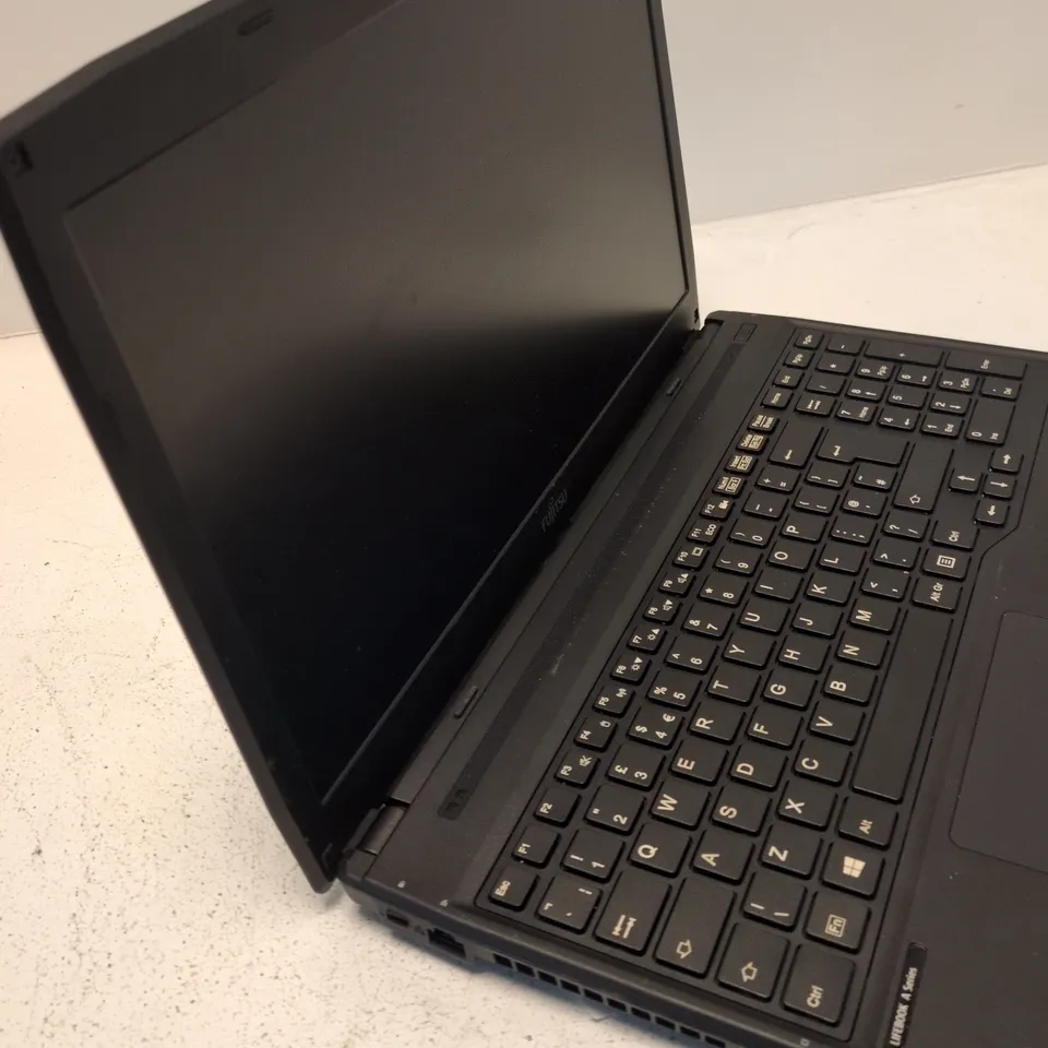 FUJITSU LIFEBOOK A514 LAPTOP – INTEL CORE I3