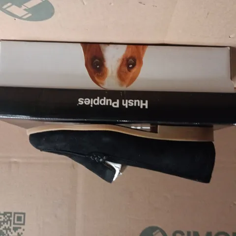 BOXED PAIR OF HUSH PUPPIES NATASHA LOAFERS IN BLACK SIZE UK 5