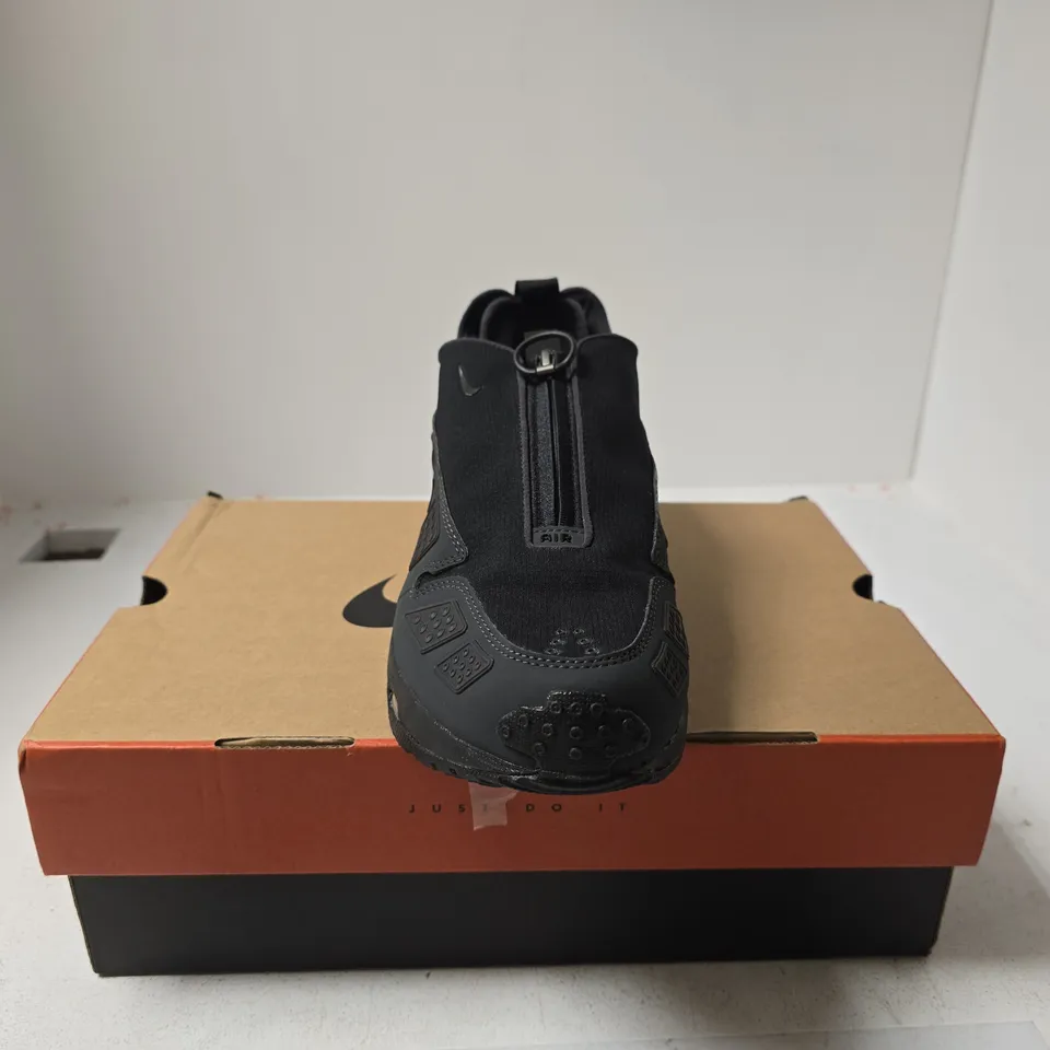 NIKE AIR MAX GORE TEX UK 10 BOXED