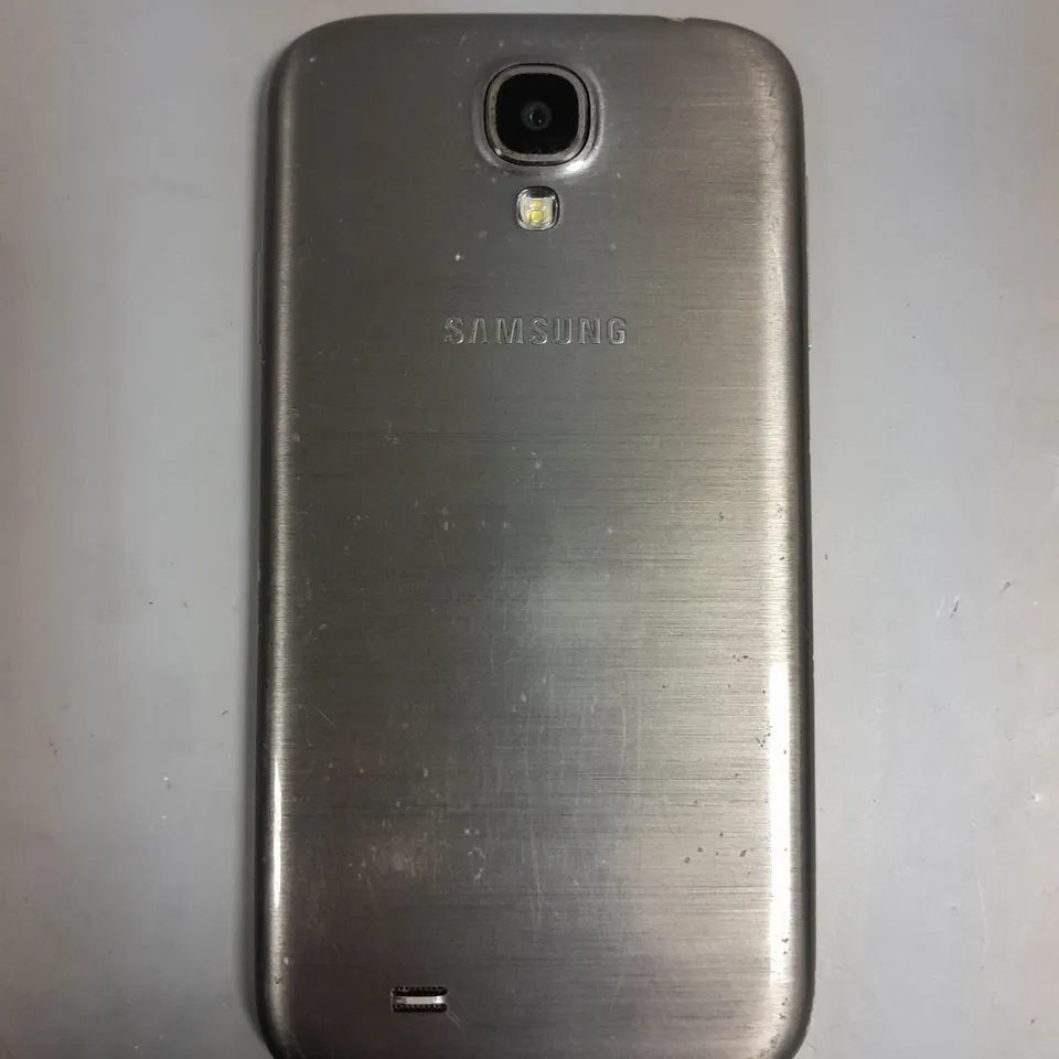SAMSUNG GALAXY S4 SMARTPHONE