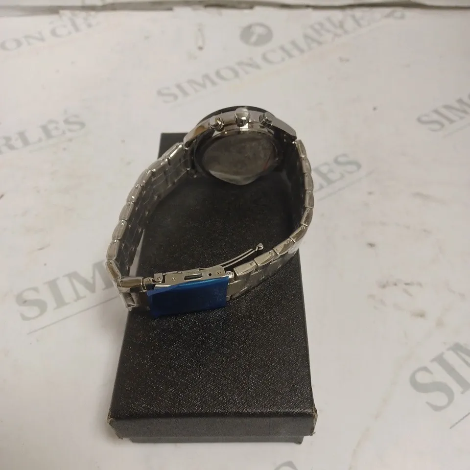 BOXED SEIKO WATCH - STAINLESS STEEL - SUB DIAL - WATER RESISTANT. 