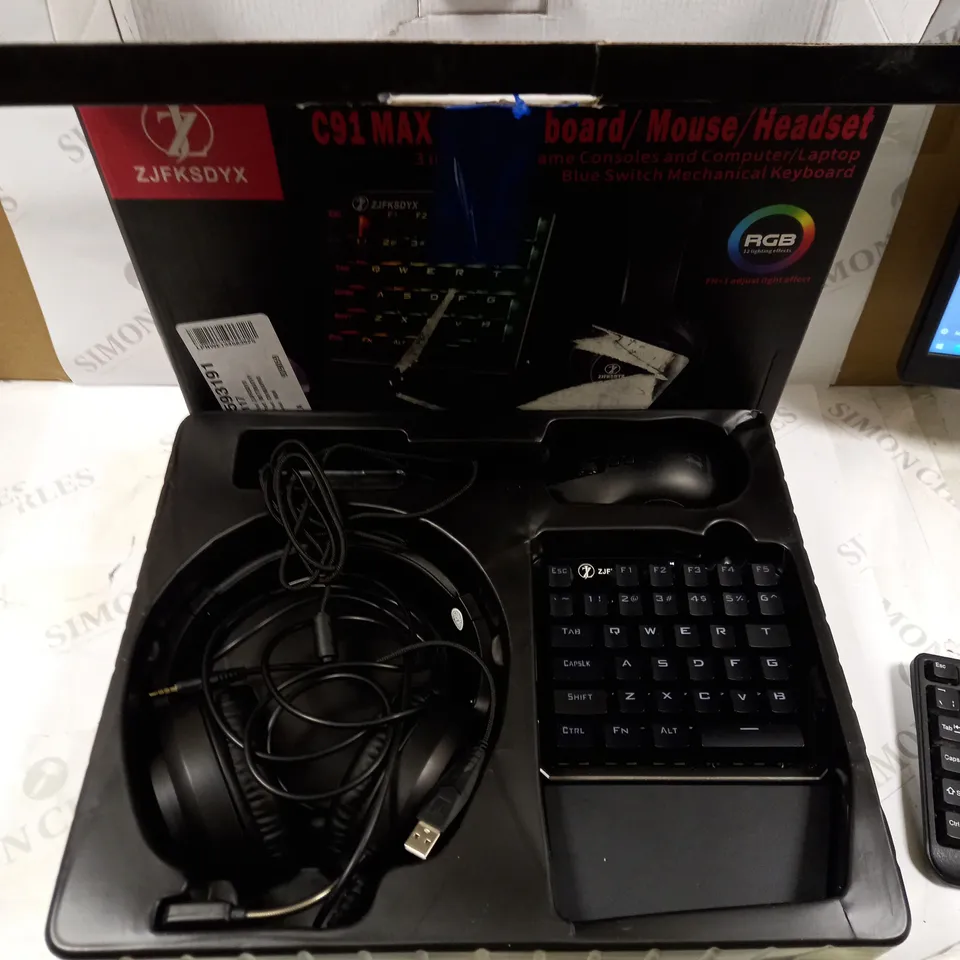 ZJFKSDYX C91MAXPRO GAMING KEYBOARD & MOUSE WITH HEADSET FOR N-SWITCH/XBOX ONE/PS4/PS3