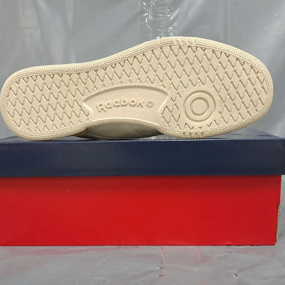 BOXED PAIR OF REEBOK CLUB C 85 VINTAGE SHOES IN OFF-WHITE SIZE UK 6