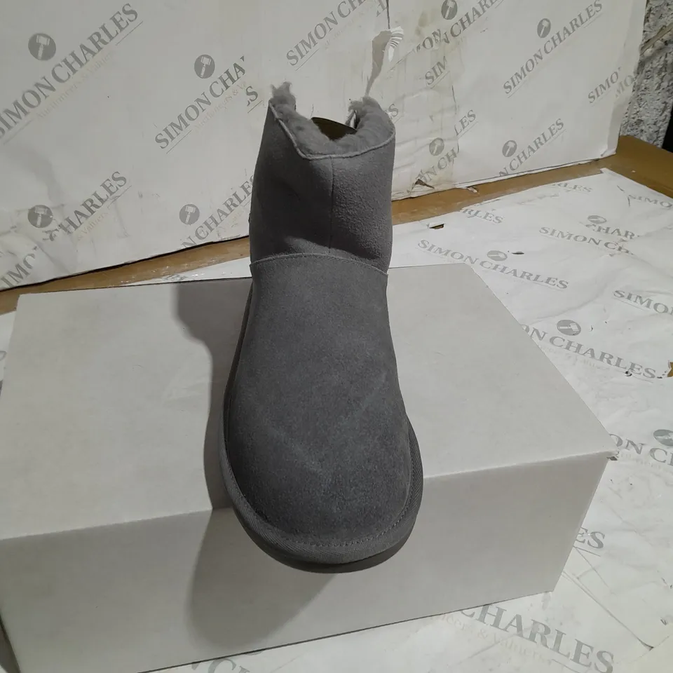 BOXED MODA IN PELLE KIDS STAR BOOT GREY SIZE 4 