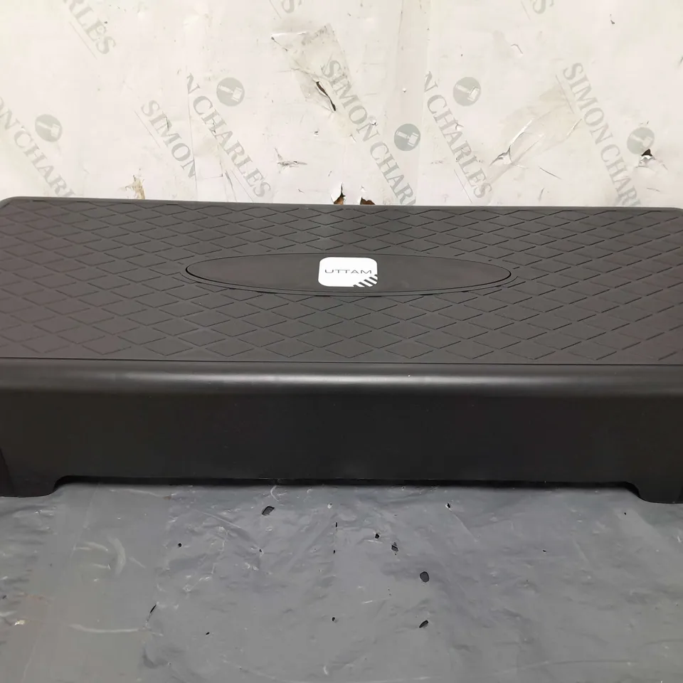 BOXED ADJUSTABLE 2 LEVEL FITNESS STEPPER