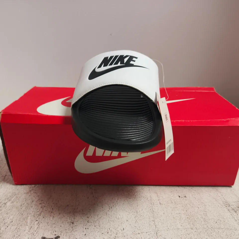BOXED PAIR OF NIKE VICTORI ONE SLIDES IN BLACK/WHITE SIZE UK 17