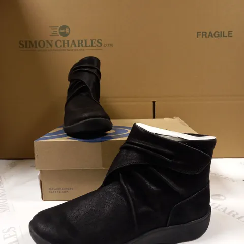 CLARKS SILIAN ANKLE BOOT SIZE 3