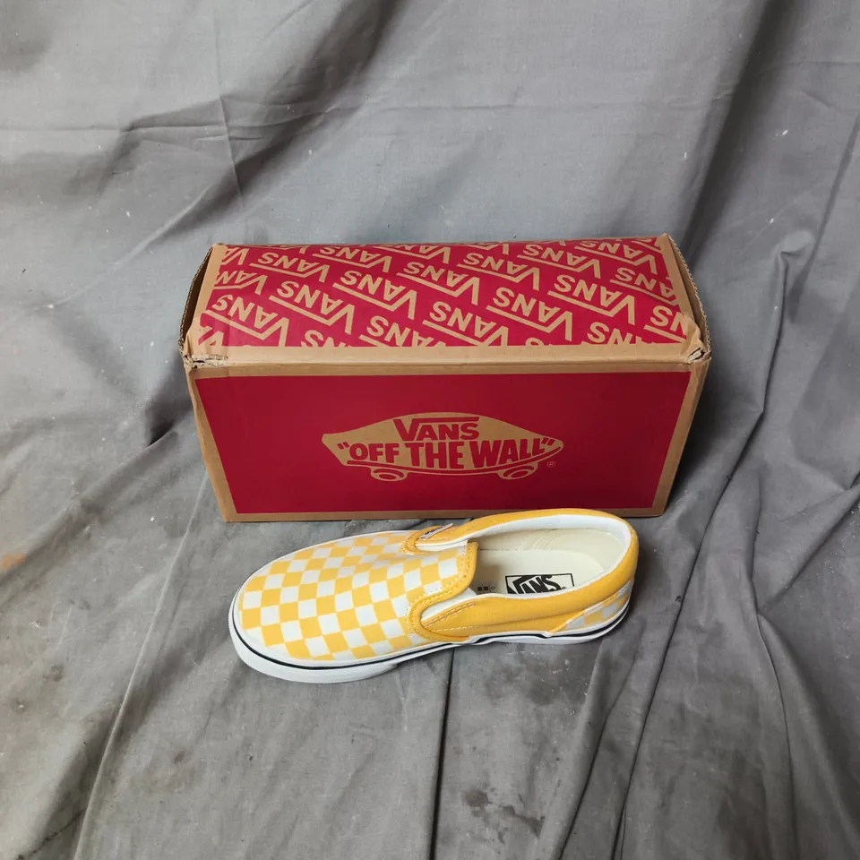 VANS SLIP-ON SHOES – YELLOW/WHITE CHECKERBOARD, KIDS - UK SIZE 1