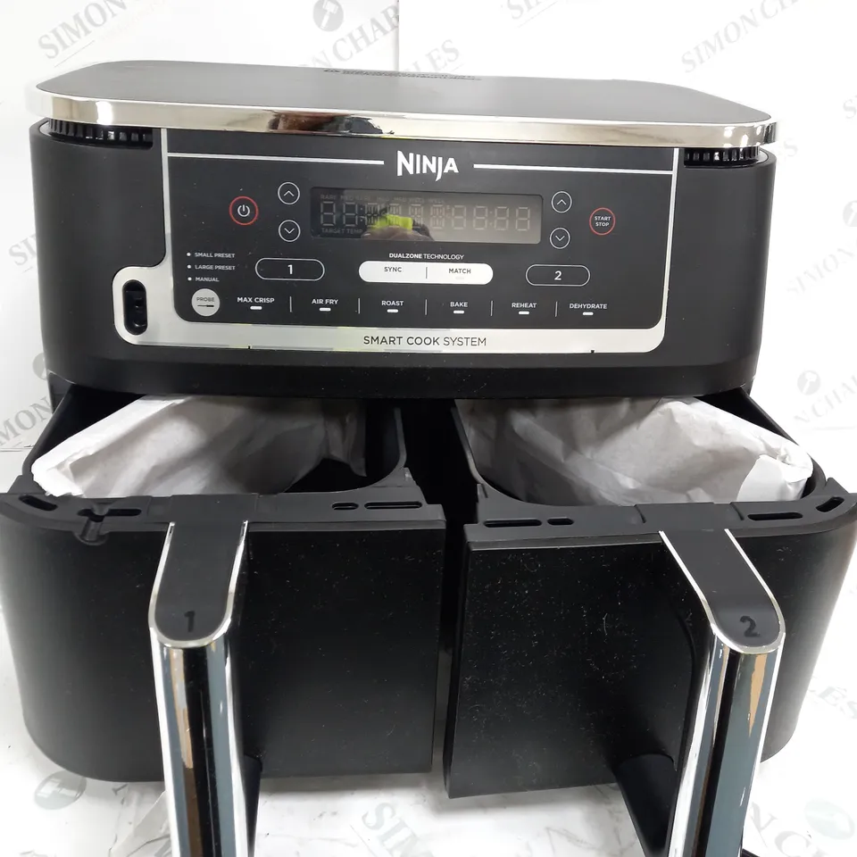 BOXED NINJA FOODI MAX DUAL ZONE 9.5L AIR FRYER AF451UK