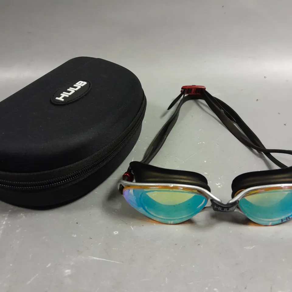 HUBB SILICONE FRAMED SPORTS GLASSES WITH CHANGEABLE LENS IN CASE