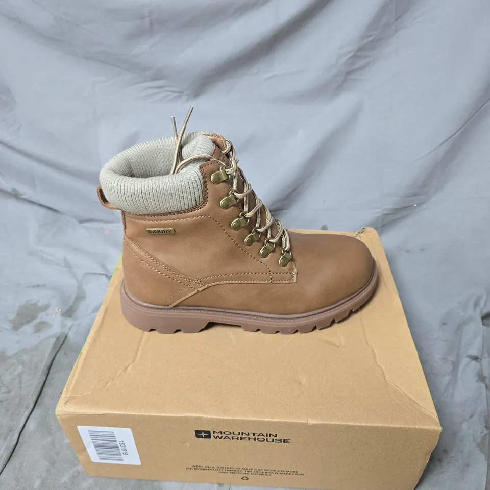MOUNTAIN WAREHOUSE ISODRY BROWN BOOTS SIZE 5 BOXED