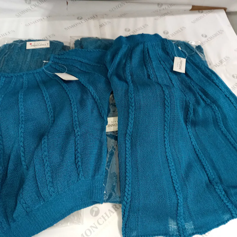 LOT OF 6 ASSORTED KNITWEAR CLOTHING ITEMS - VARIOUS SIZES