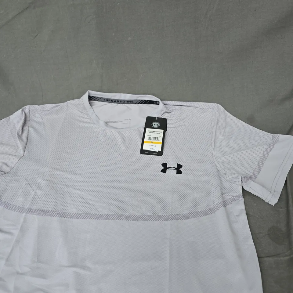 UNDER ARMOUR WHITE PERFORMANCE T-SHIRT – MEN'S, SIZE M