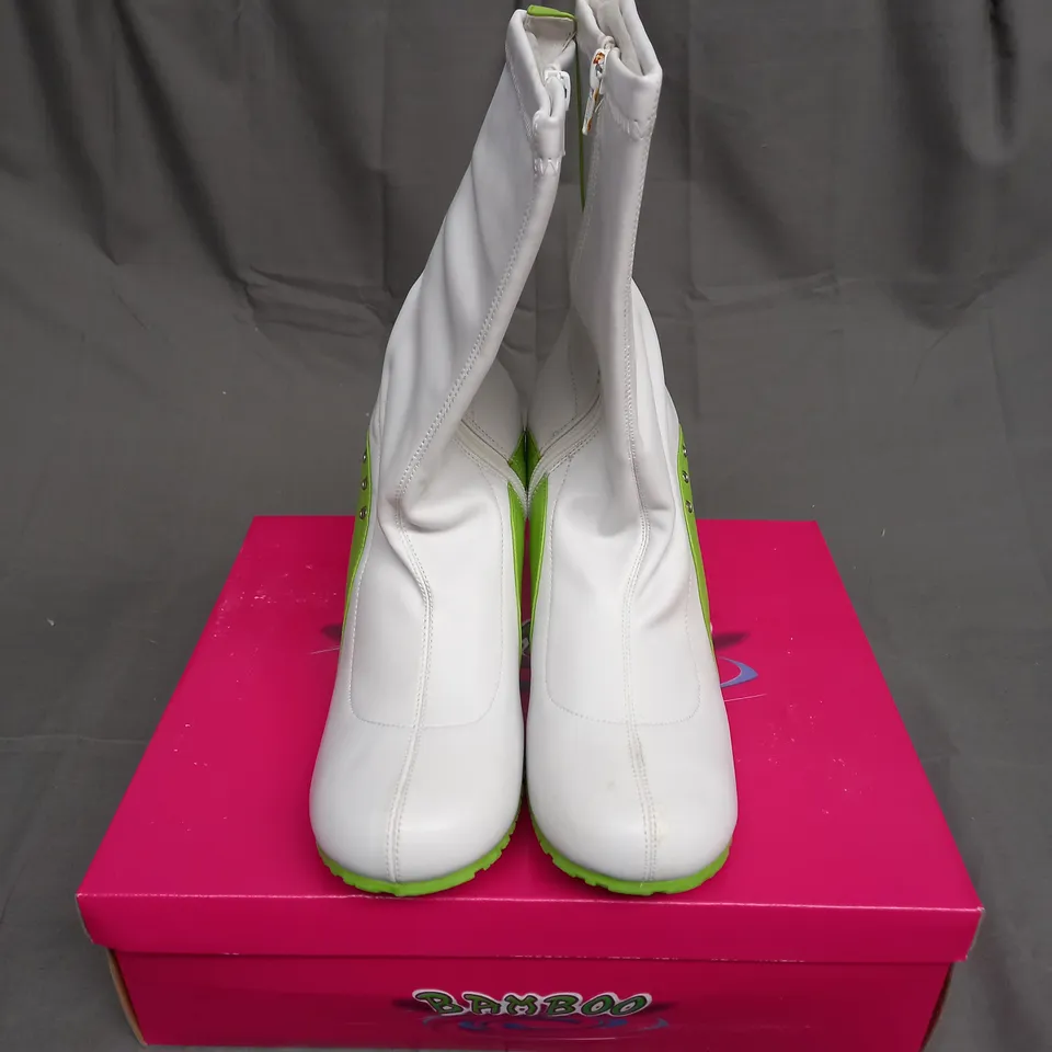 BOXED BAMBOO LEATHER BALLER HIGH HEEL SHOES IN GREEN AND WHITE SIZE 9