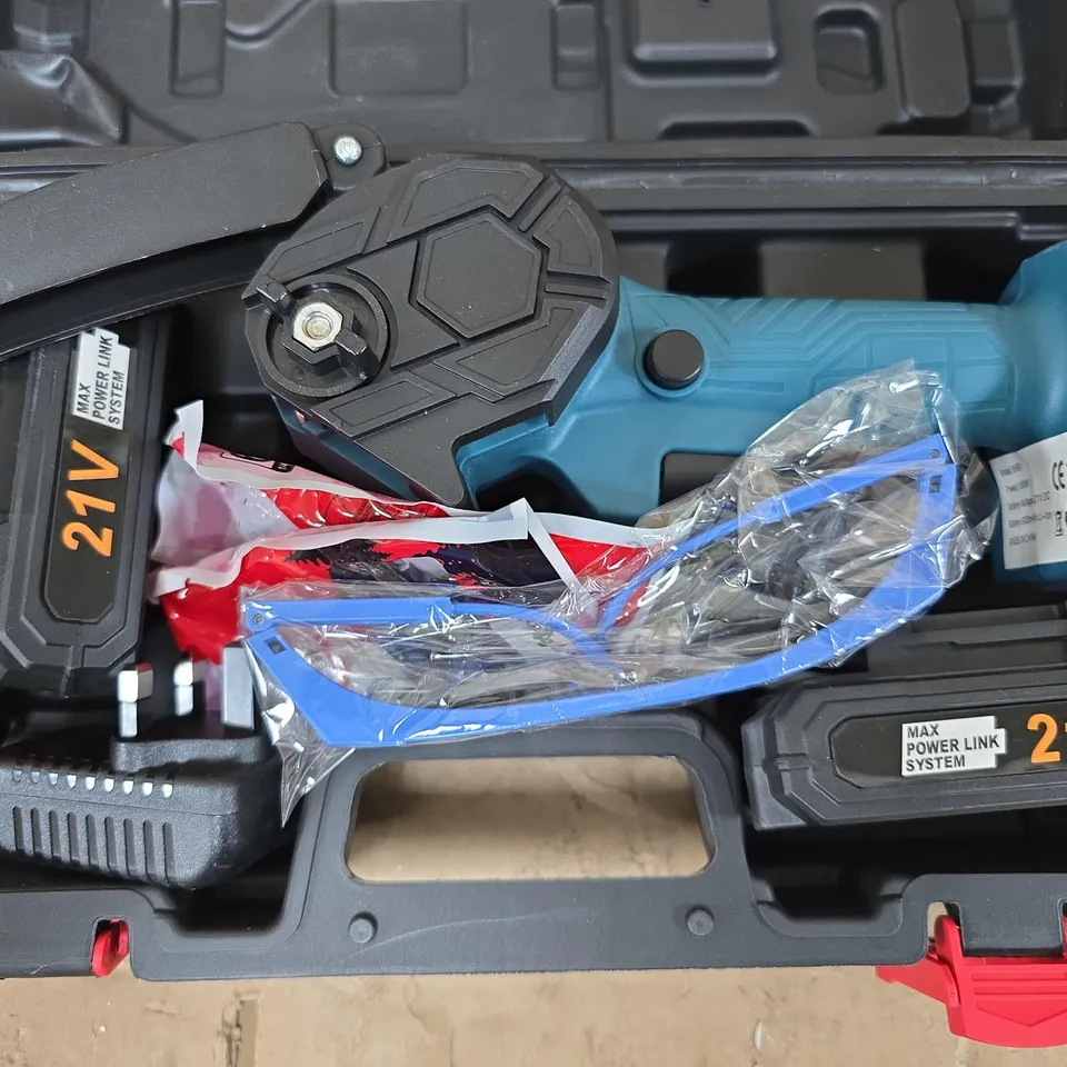 BOXED LIVMORE RAPIDCUT MINI CHAIN SAW