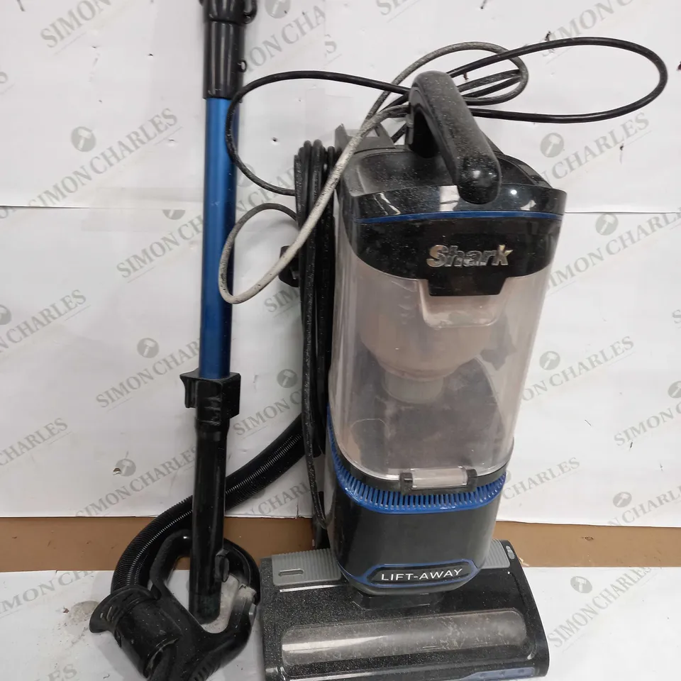 SHARK LIFT AWAY VACUUM CLEANER