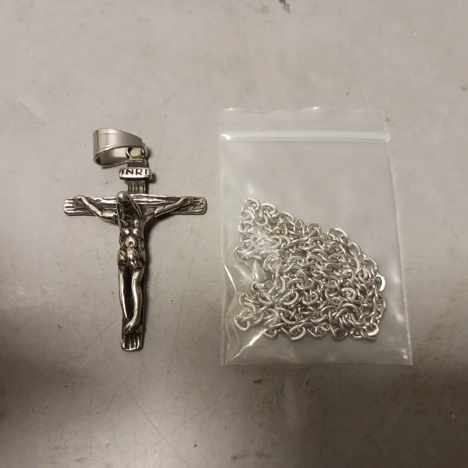 BOXED OUTLAWS JESUS PIECE NECKLACE