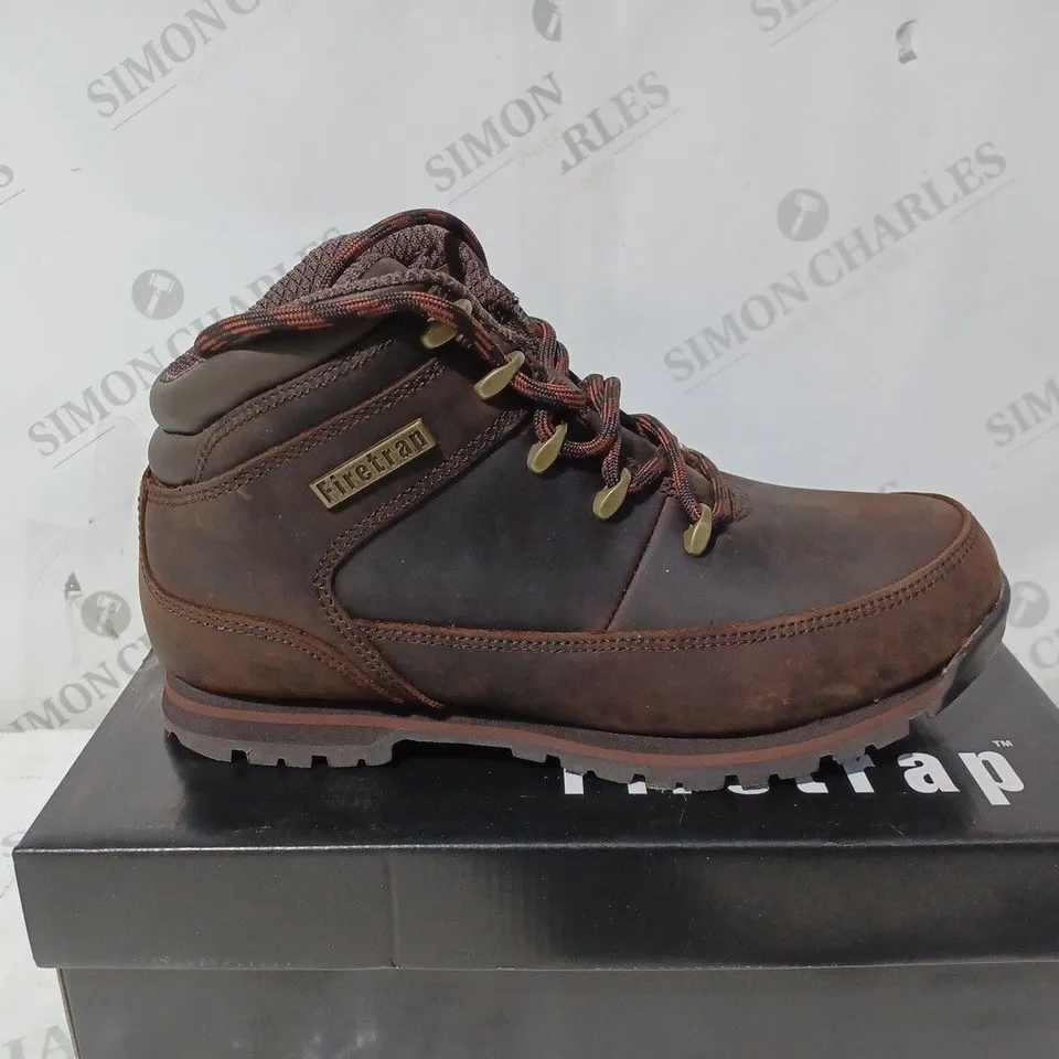 BOXED FIRE TRAP MENS RHINO BOOTS - SIZE 8