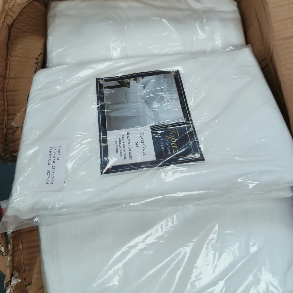 APPROXIMATELY 10 TOPAZ LUXE HOME COLLECTION DUVET COVER SETS - SUPER KING 