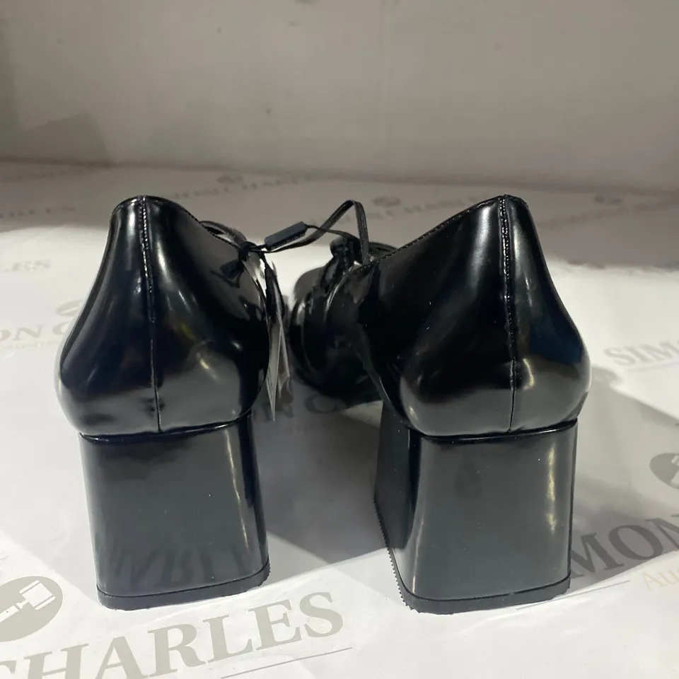 PAIR OF BERSHKA BLACK SHOES SIZE 4