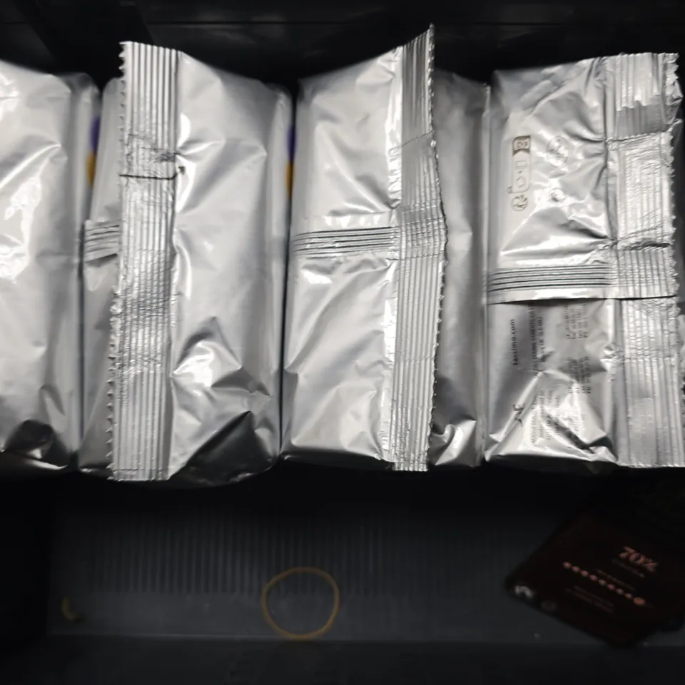 APPROXIMATELY 8 ASSORTED FOOD & DRINK ITEMS TO INCLUDE - FANTA LEMON , BURGER SAUCE , TASSIMO LATTE MACCHIATO ETC