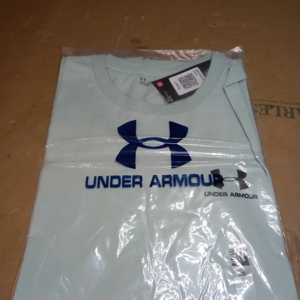 LARGE  LIGHT BLUE UNDER ARMOUR T-SHIRT 