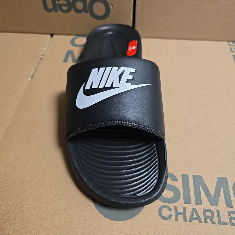 UNBOXED PAIR OF NIKE VICTORI ONE SLIDES IN BLACK - UK 10