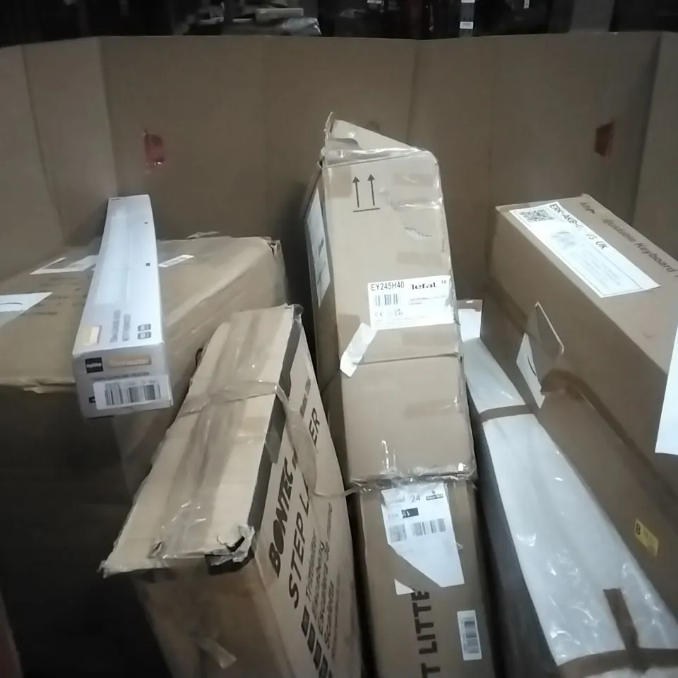 PALLET OF HOUSEHOLD ITEMS TO INCLUDE STEP LADDER, ADJUSTABLE KEYBOARD TRAY,LIQUID LAMP,SLIMLINE HEATER AND OTHER ASSORTED ITEMS...