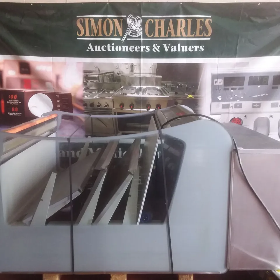 COMMERCIAL DISPLAY FRIDGE 