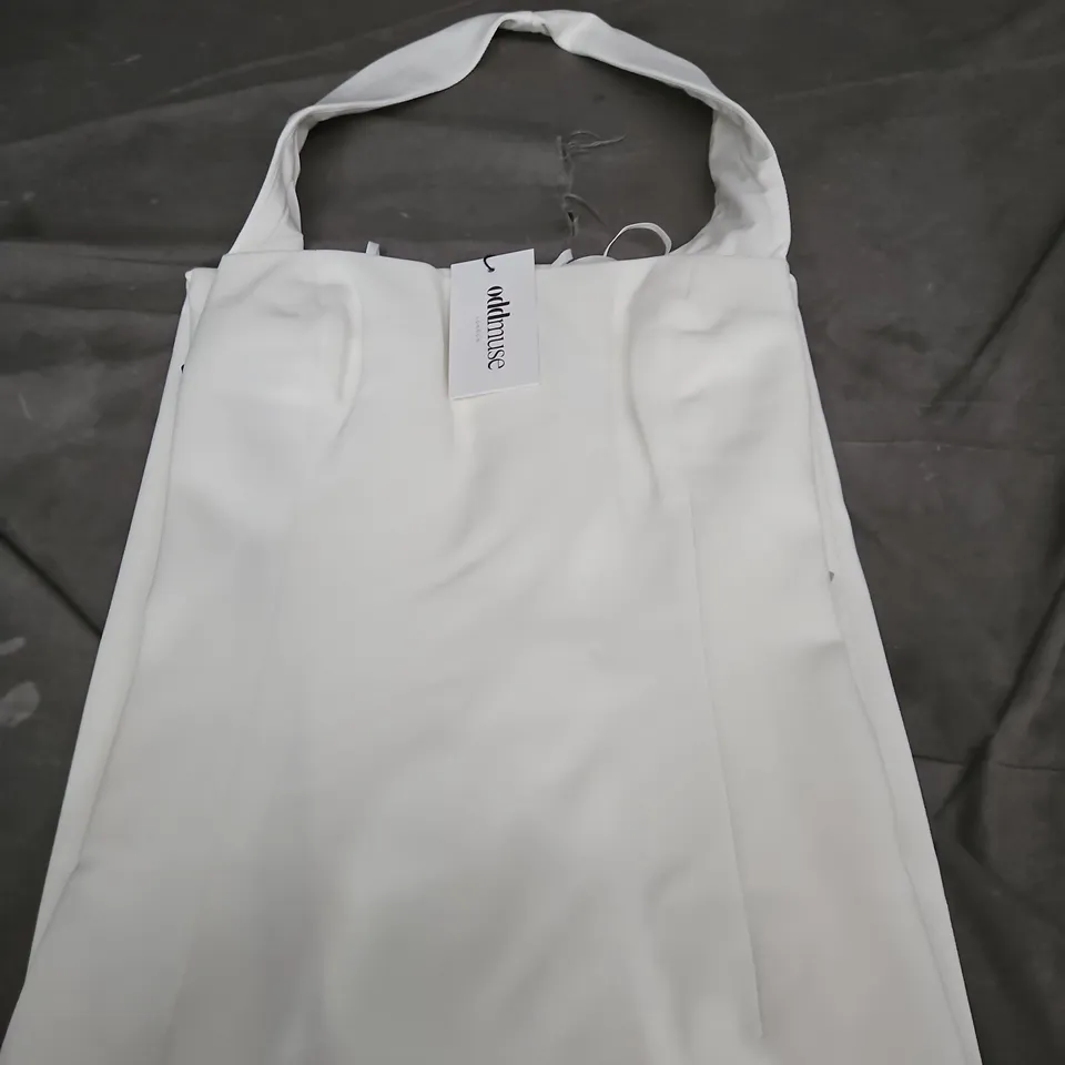 ODDMUSE THE ULTIMATE MUSE HALTER MIDI DRESS WHITE SIZE L
