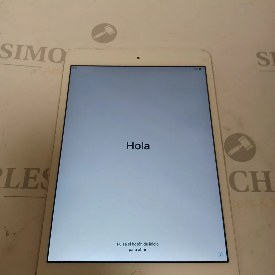 UNBOXED APPLE IPAD MINI MODEL A1489 SILVER/WHITE