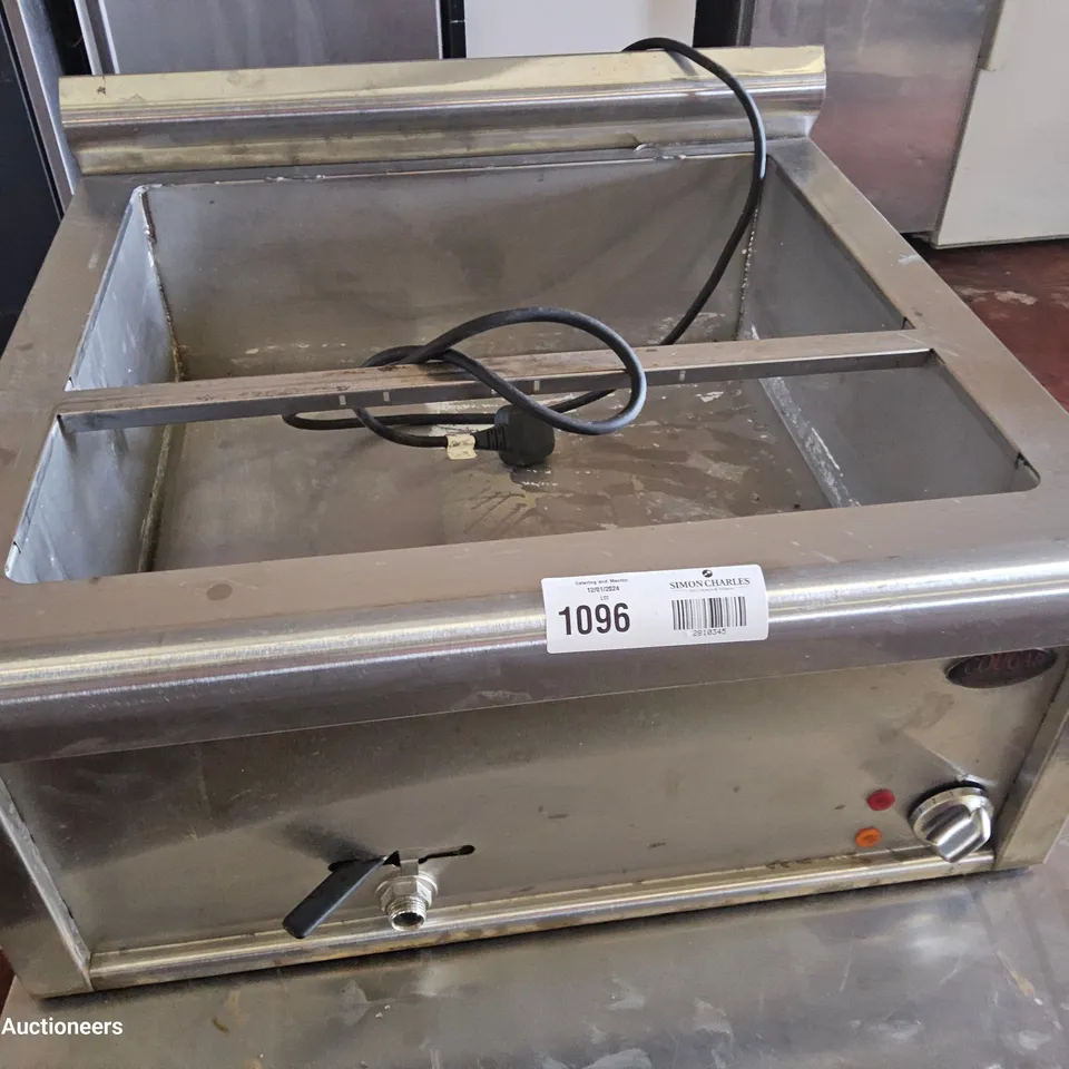 COUGAR COUNTER TOP ELECTRIC WATER BATH Model 4M62