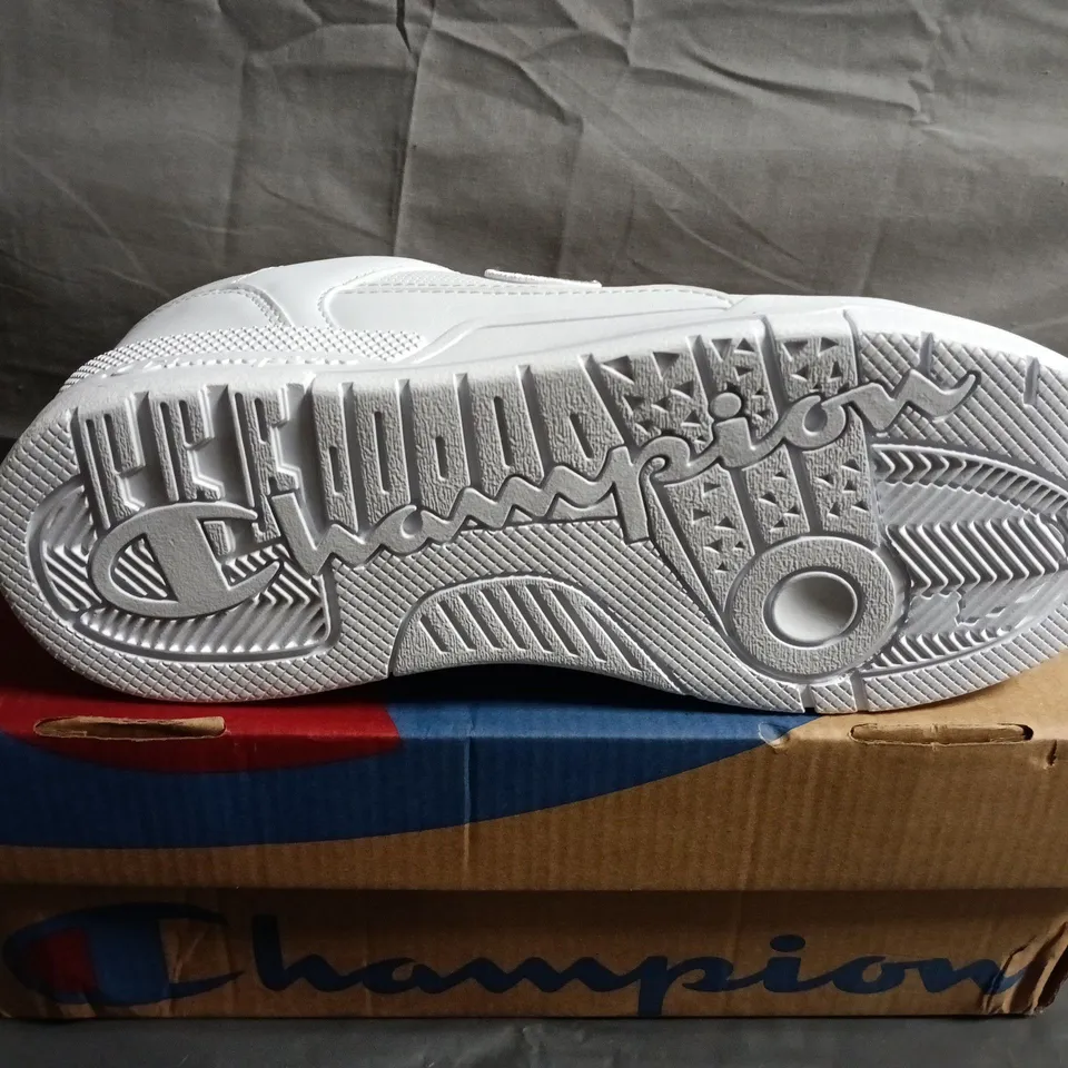BOXED PAIR OF CHAMPION WHITE SNEAKERS -UK SIZE 6
