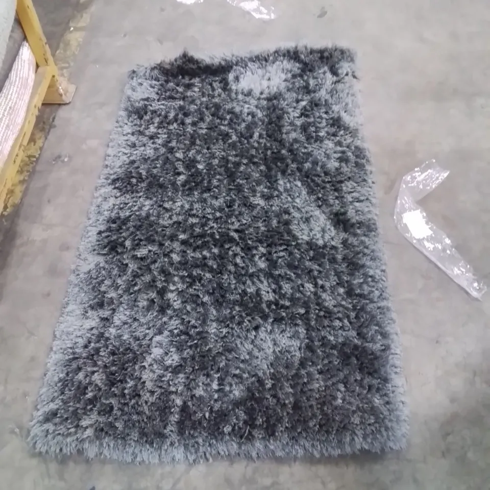 QUALITY DESIGNER AREA RUG - APPROXIMATELY 160X90CM