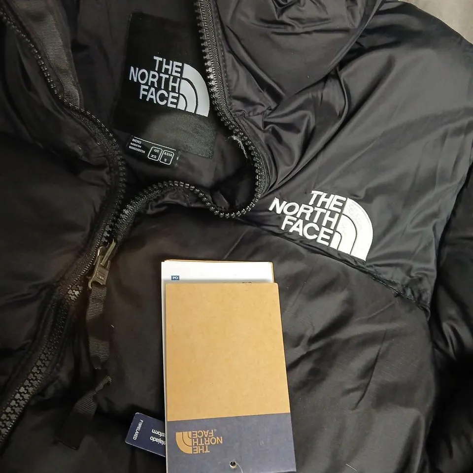 THE NORTH FACE MEN'S 1996 RETRO NUPTSE JACKET IN BLACK - SMALL