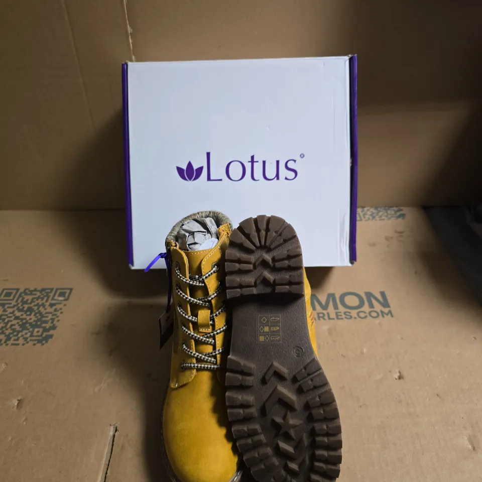 LOTUS YELLOW BOOTS WITH FUR TRIM - UK SIZE 5 
