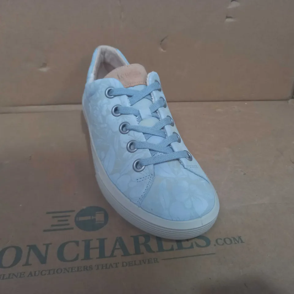 BOXED PAIR OF LEGERO TRAINERS IN BLUE FLORAL PATTERN UK SIZE 4.5