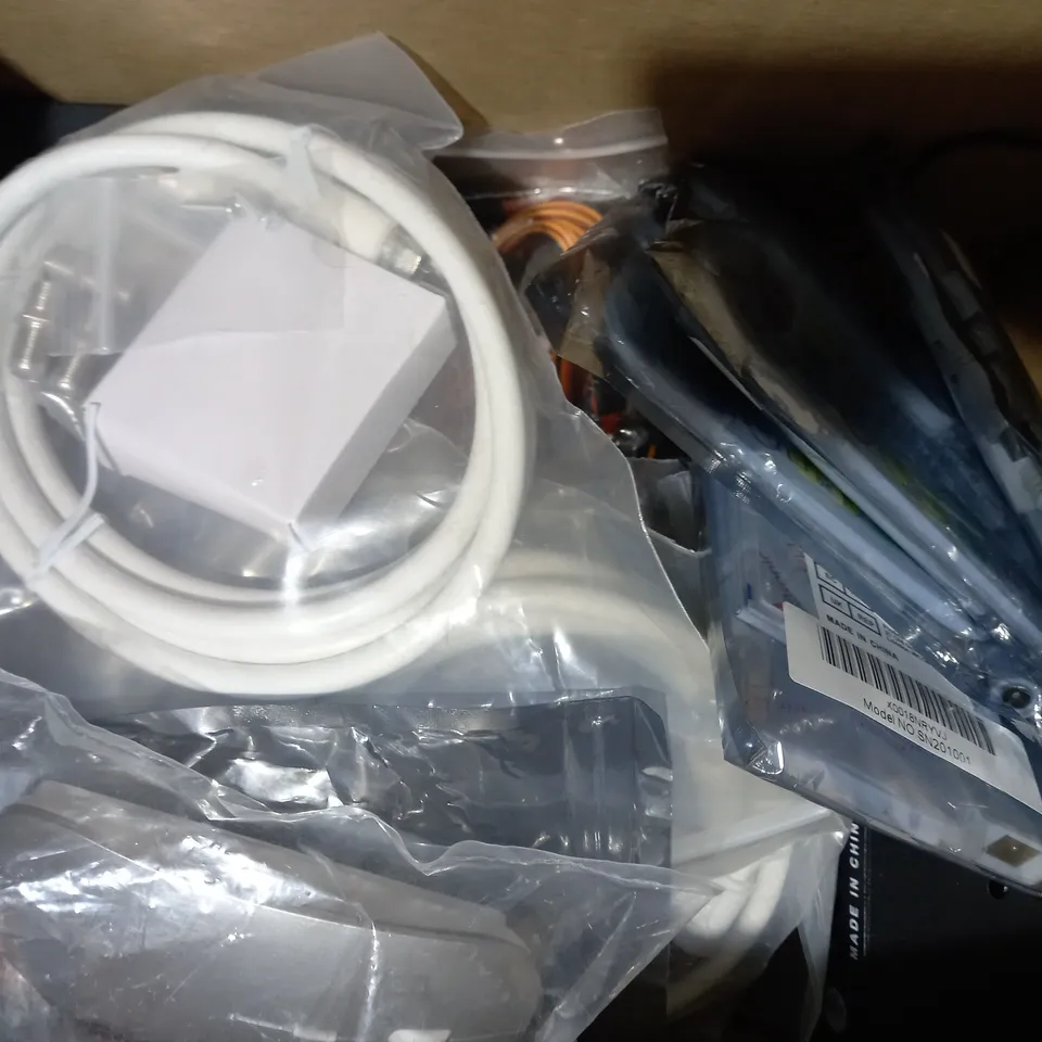 BOX OF APPROXIMATELY 10 ASSORTED HOUSEHOLD ITEMS TO INCLUDE VGR PROFESSIONAL HAIR TRIMMER, TOOTH CLEANER, ETC