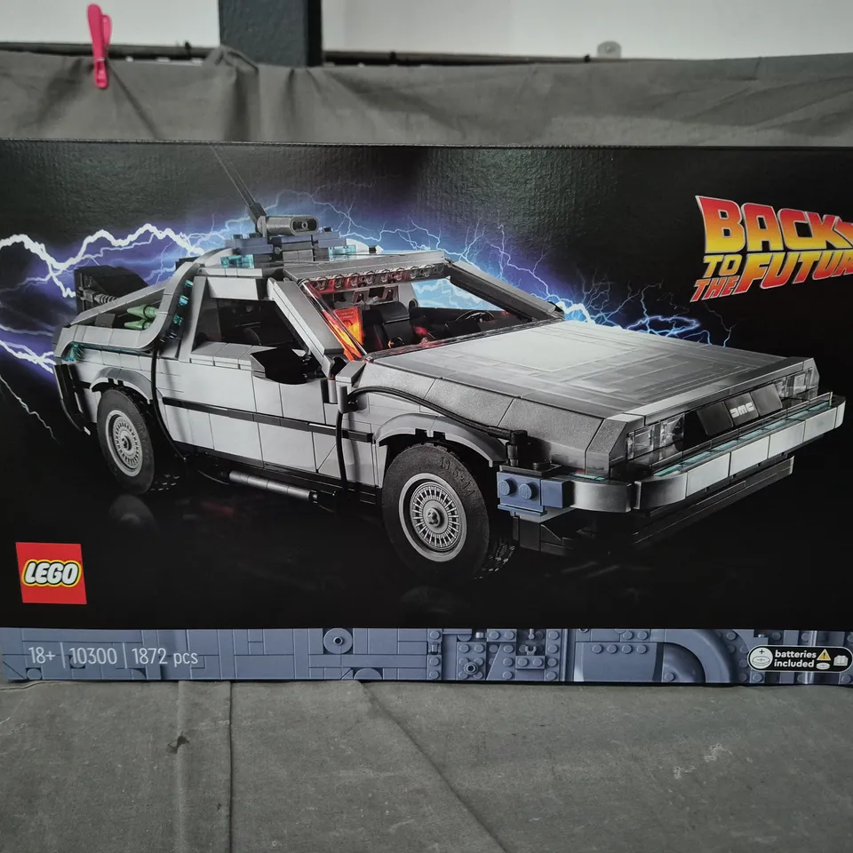 LEGO BACK TO THE FUTURE TIME MACHINE (SET 10300) 1,872 PIECES – BOXED
