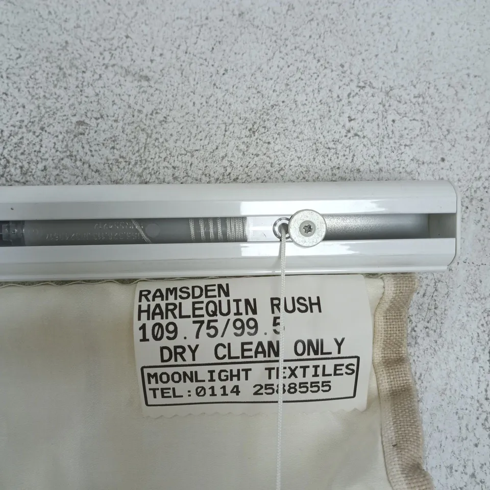 RAMSDEN HARLEQUIN RUSH ROMAN BLIND – MOONLIGHT TEXTILES